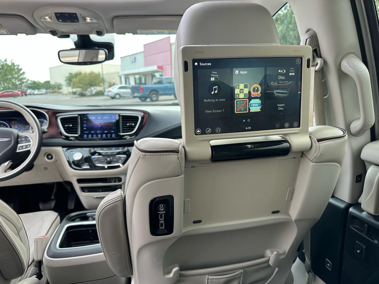 Chrysler Pacifica Limited 2017
