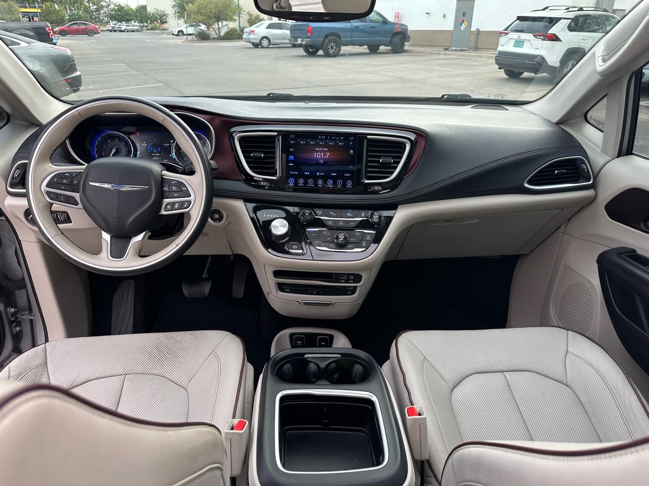 Chrysler Pacifica Limited 2017