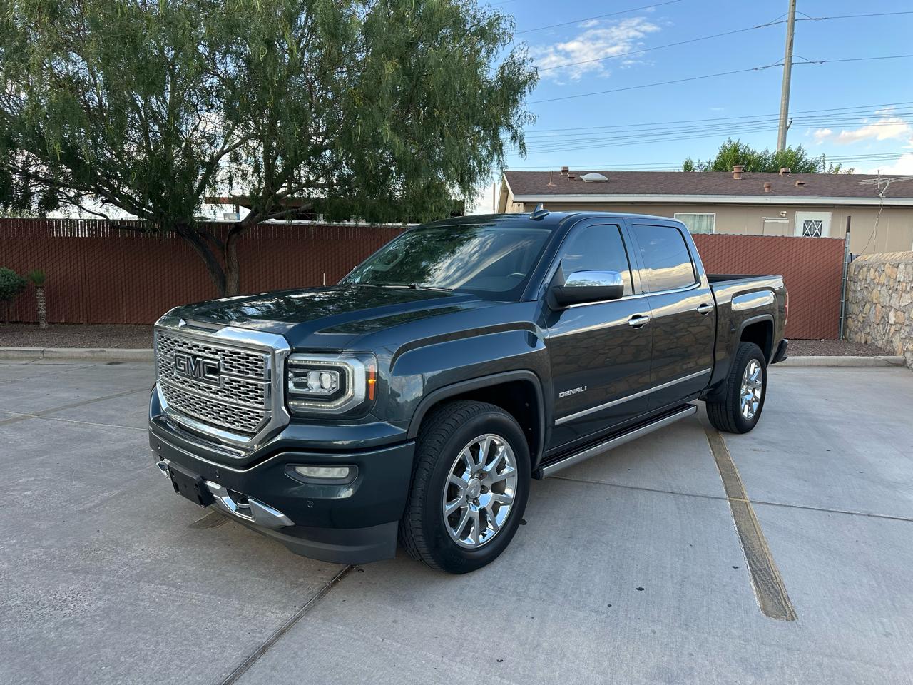 2017 GMC Sierra 1500 Denali Crew Cab Short Box 4WD