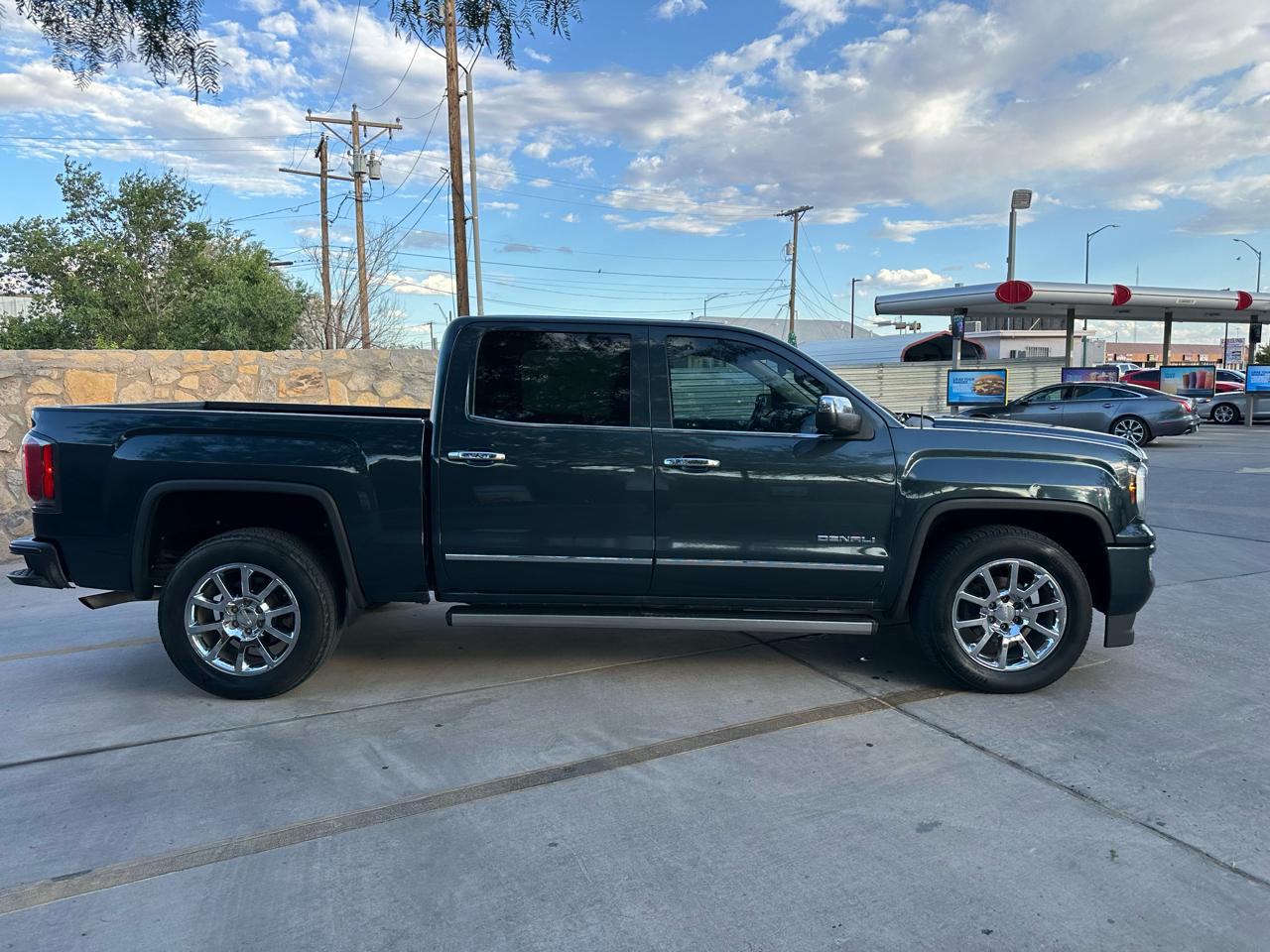 GMC Sierra 1500 Denali Crew Cab Short Box 4WD 2017
