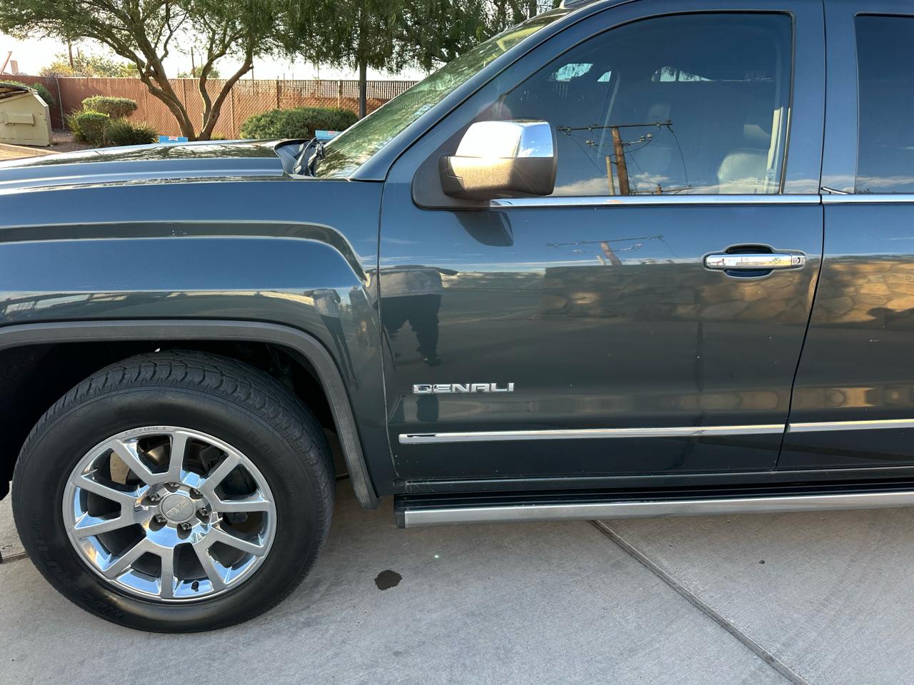 GMC Sierra 1500 Denali Crew Cab Short Box 4WD 2017