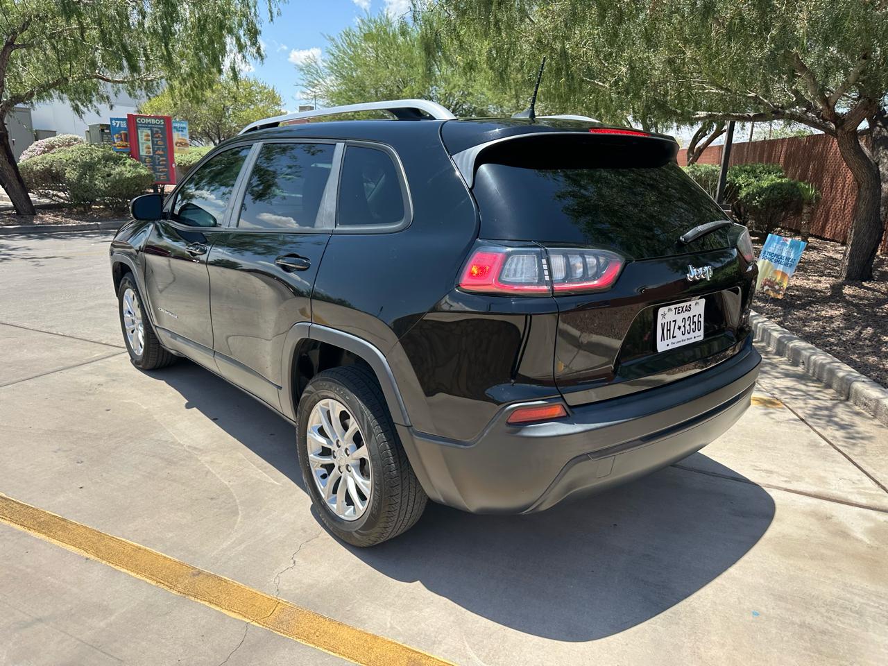Jeep Cherokee Latitude FWD 2021