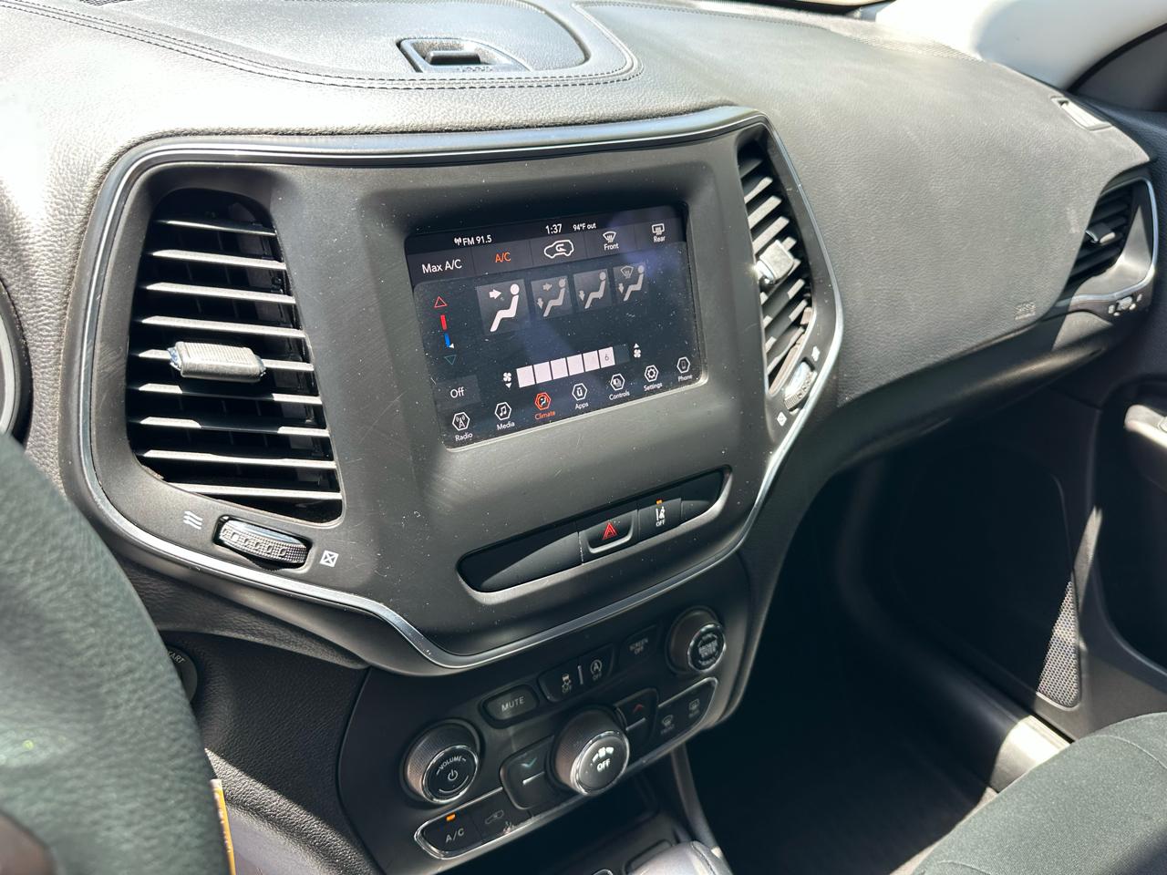 Jeep Cherokee Latitude FWD 2021
