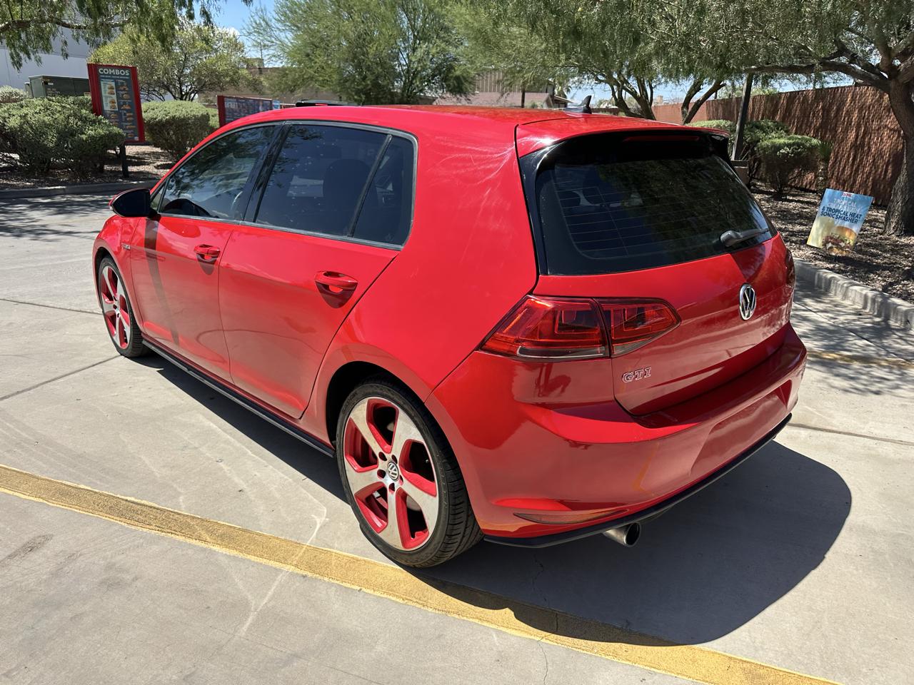 Volkswagen Golf GTI 2.0T 4-Door Autobahn Manual 2017