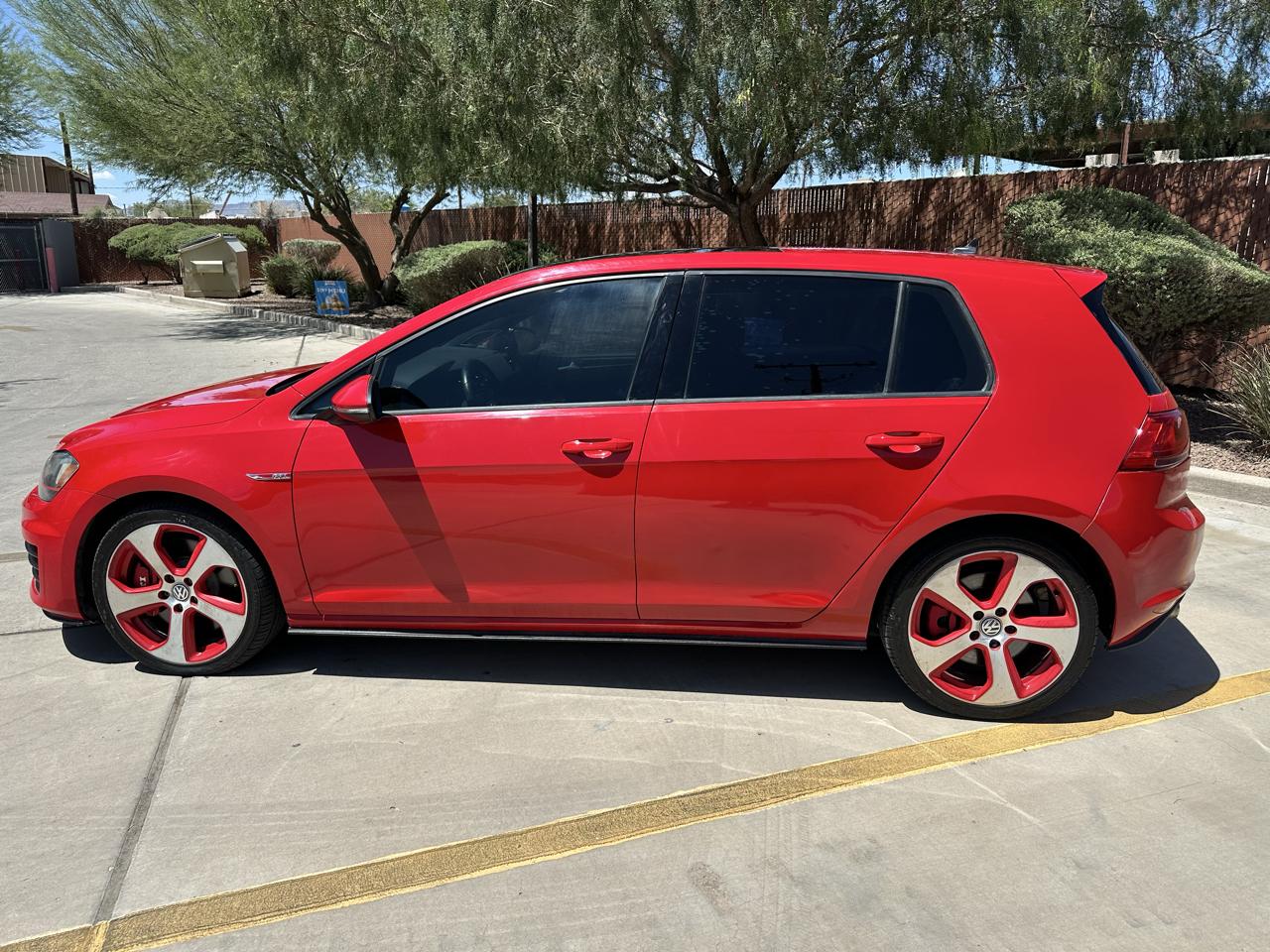 Volkswagen Golf GTI 2.0T 4-Door Autobahn Manual 2017