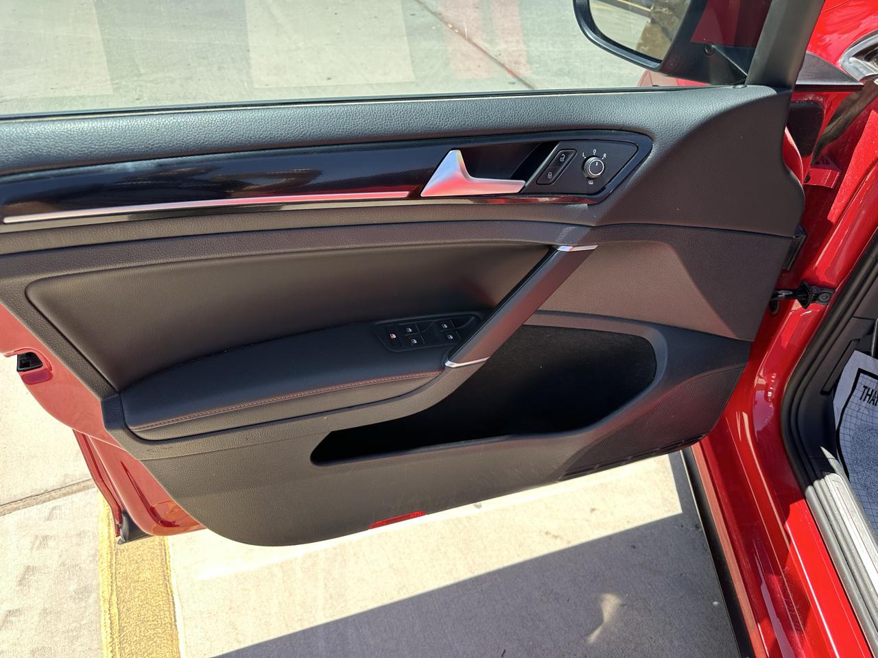Volkswagen Golf GTI 2.0T 4-Door Autobahn Manual 2017