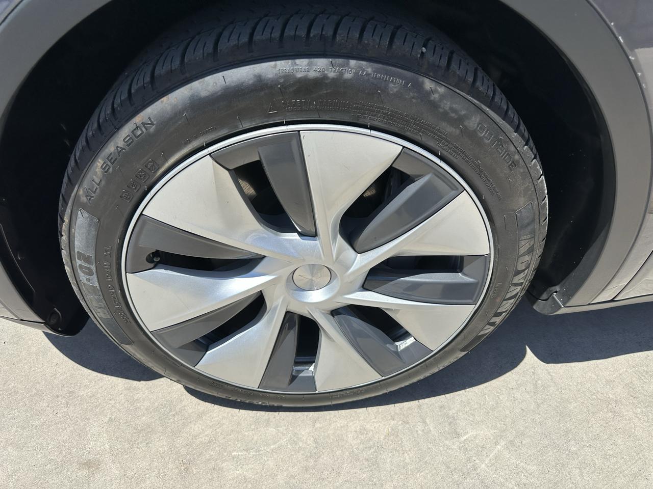 Tesla Model Y Long Range AWD 2023