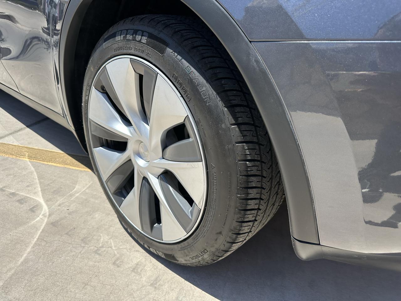 Tesla Model Y Long Range AWD 2023