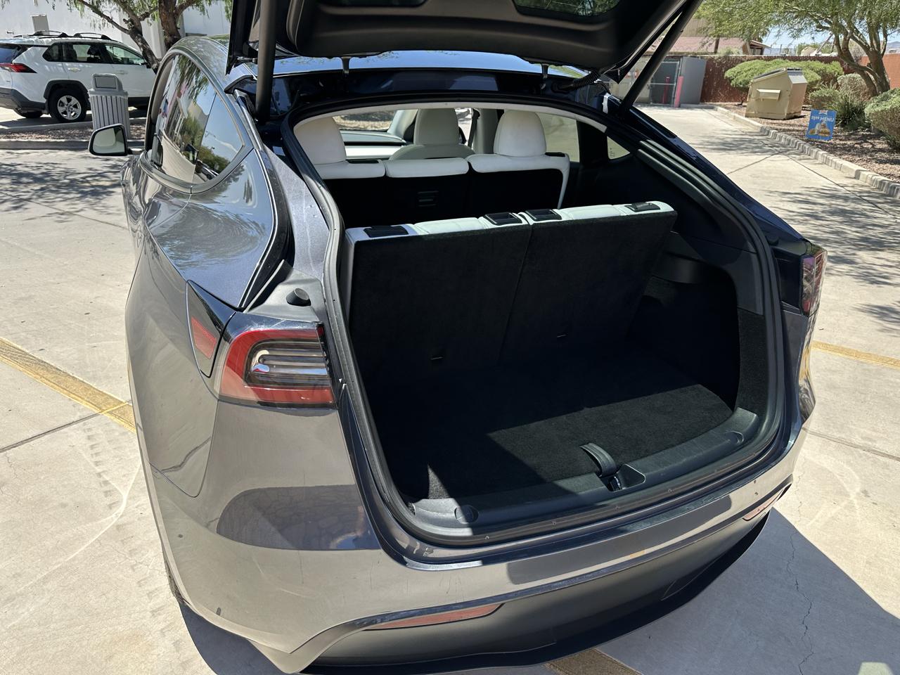 Tesla Model Y Long Range AWD 2023