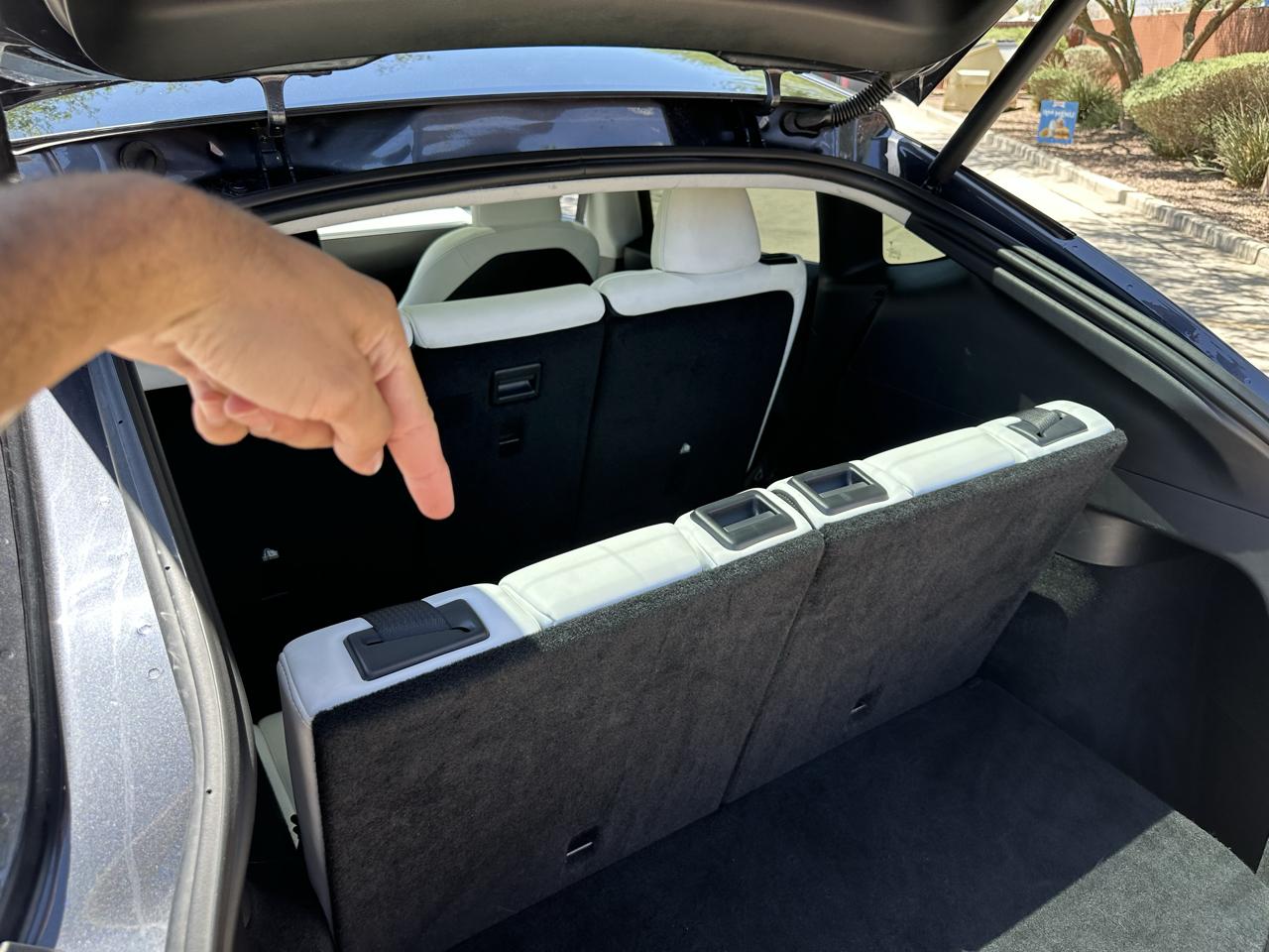 Tesla Model Y Long Range AWD 2023