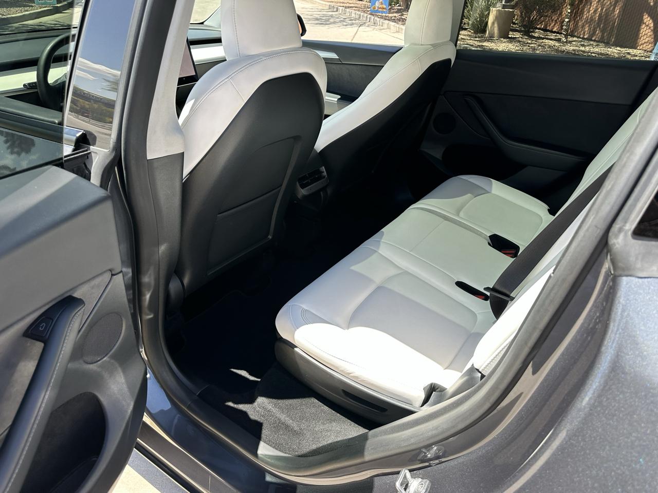Tesla Model Y Long Range AWD 2023