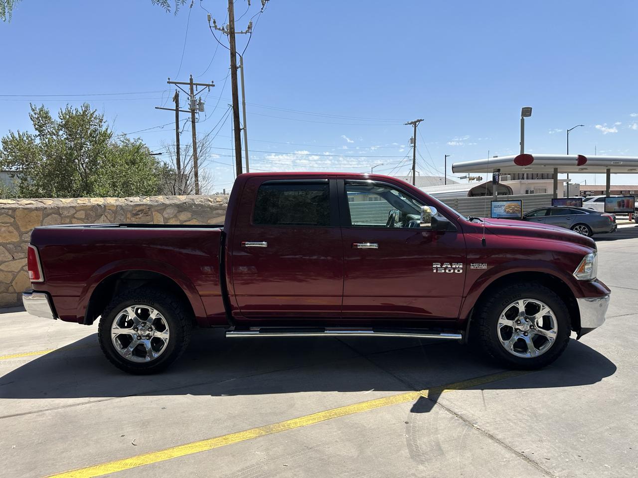 RAM 1500 Laramie Crew Cab SWB 4WD 2017