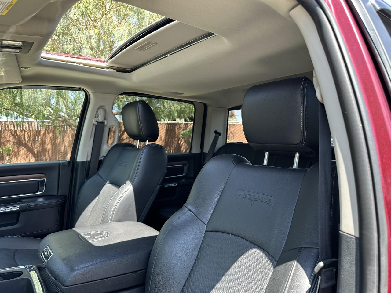 RAM 1500 Laramie Crew Cab SWB 4WD 2017