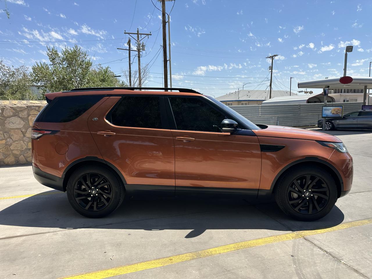 Land Rover Discovery SE 2019