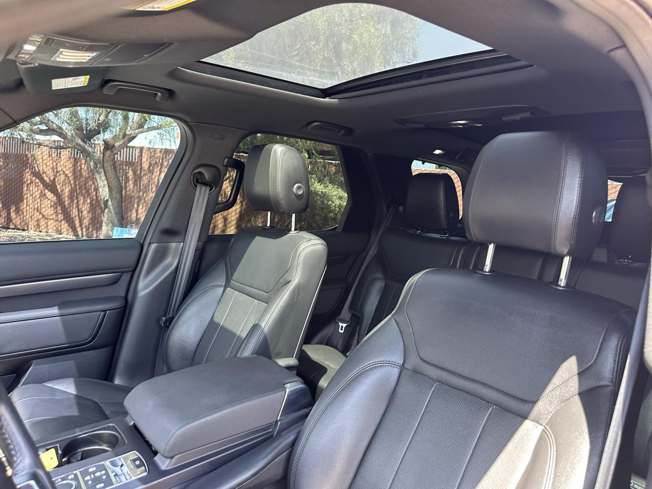 Land Rover Discovery SE 2019
