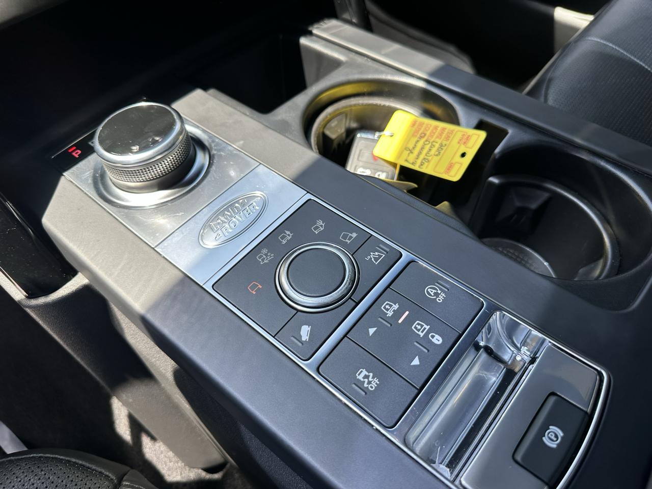 Land Rover Discovery SE 2019