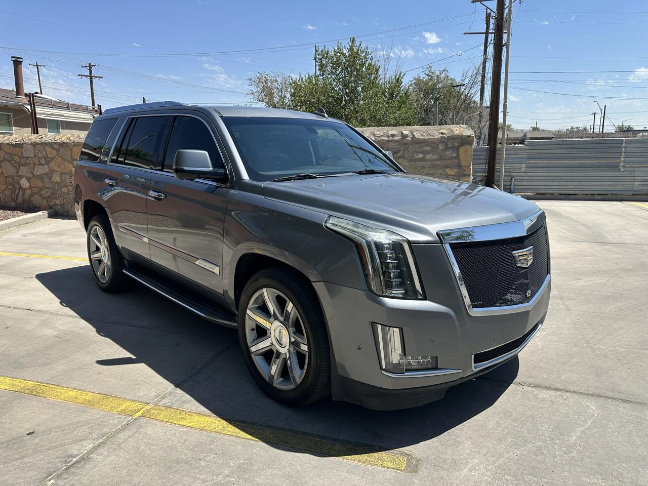 Cadillac Escalade Standard 4WD 2018