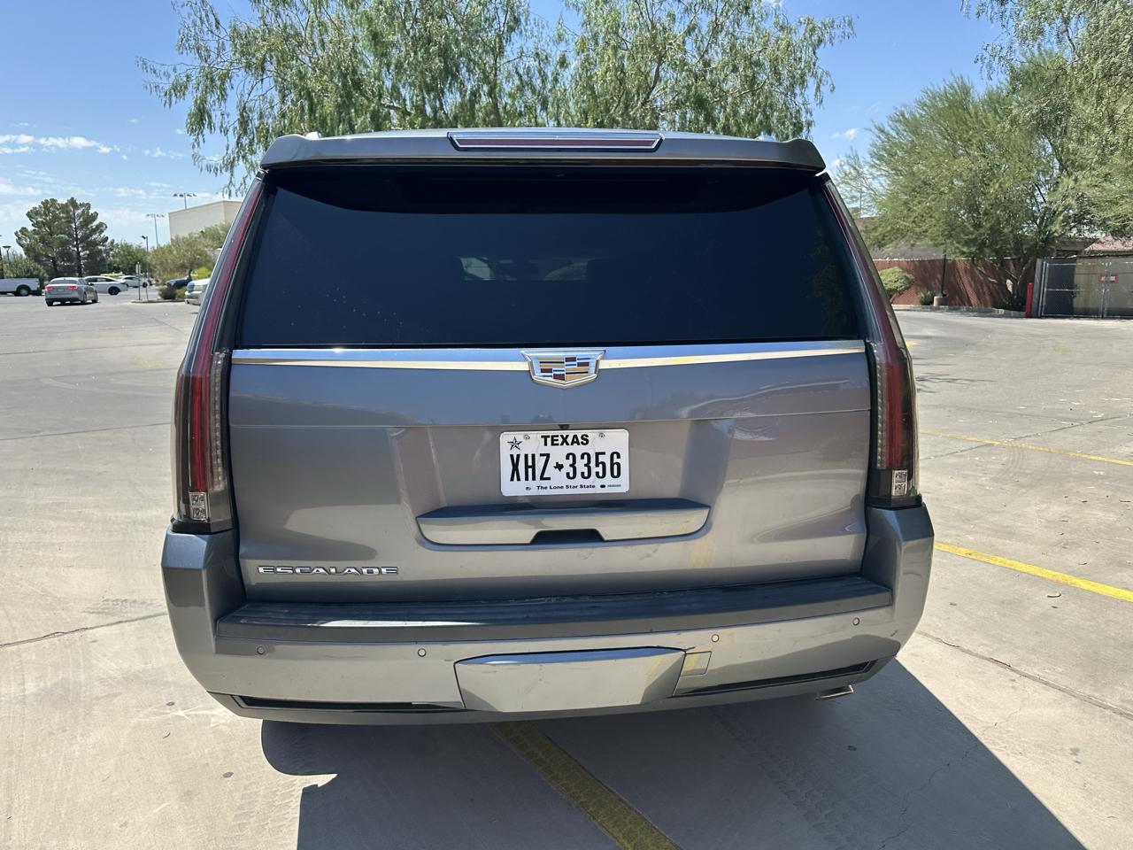Cadillac Escalade Standard 4WD 2018