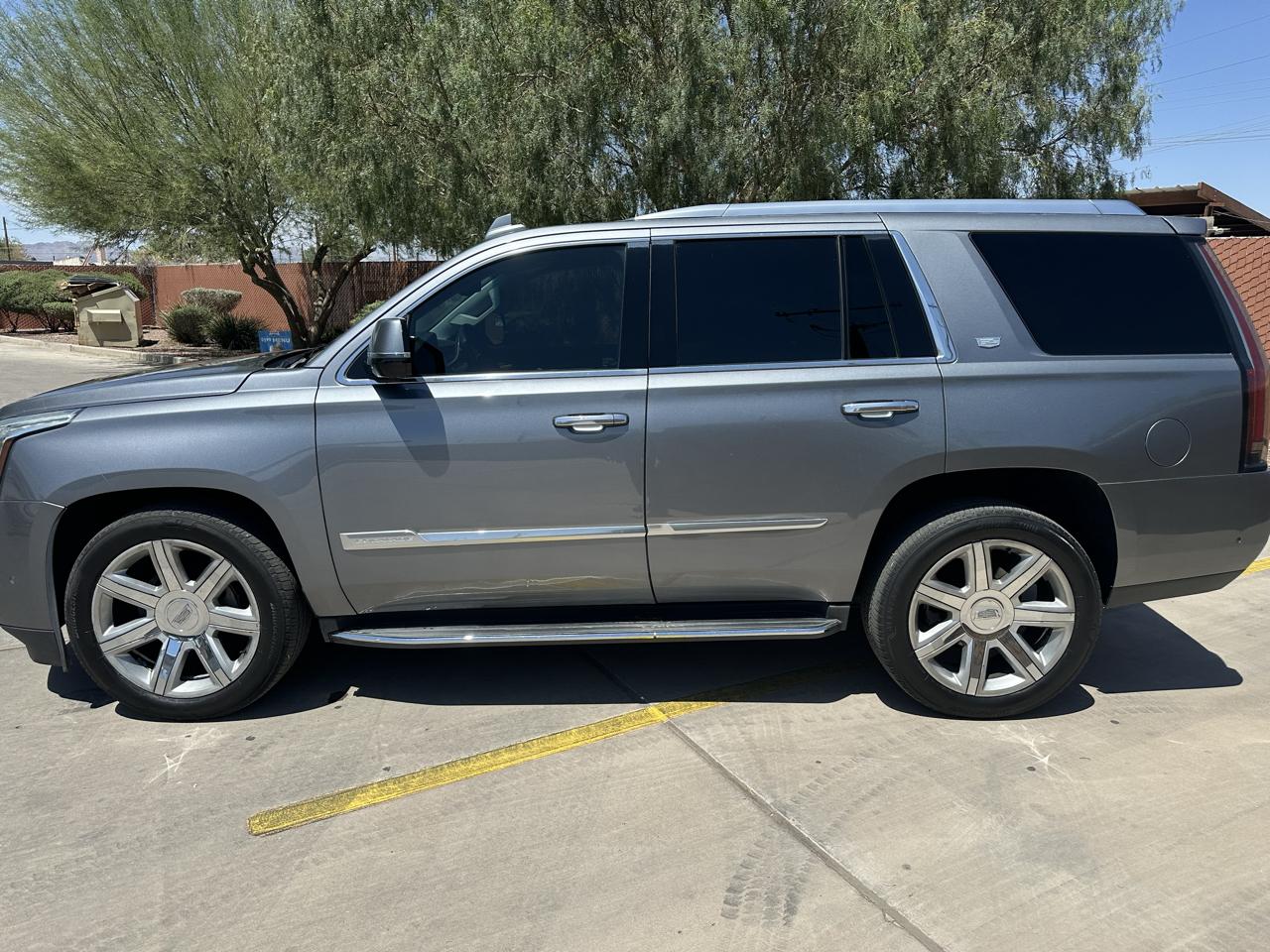 Cadillac Escalade Standard 4WD 2018