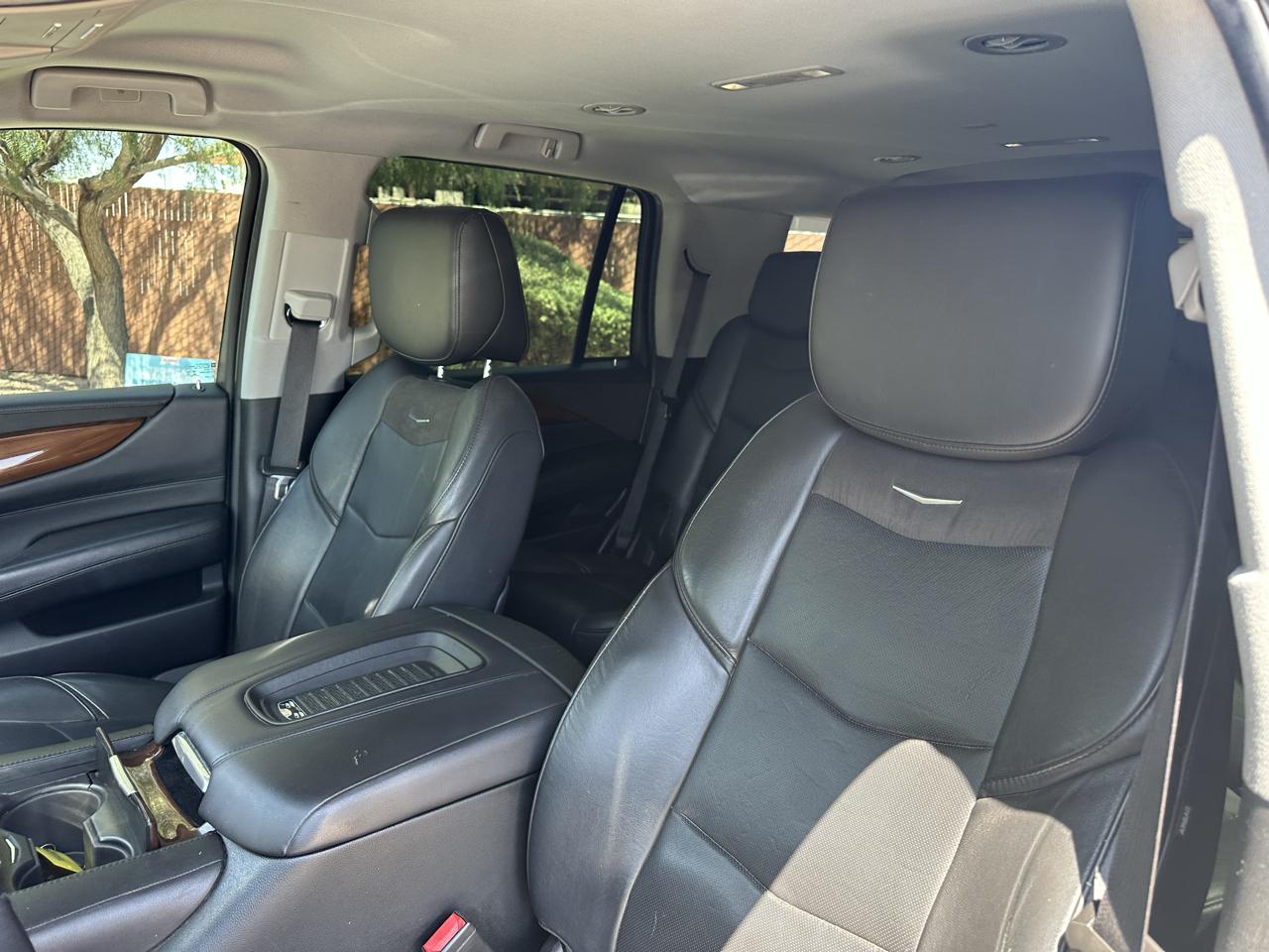 Cadillac Escalade Standard 4WD 2018