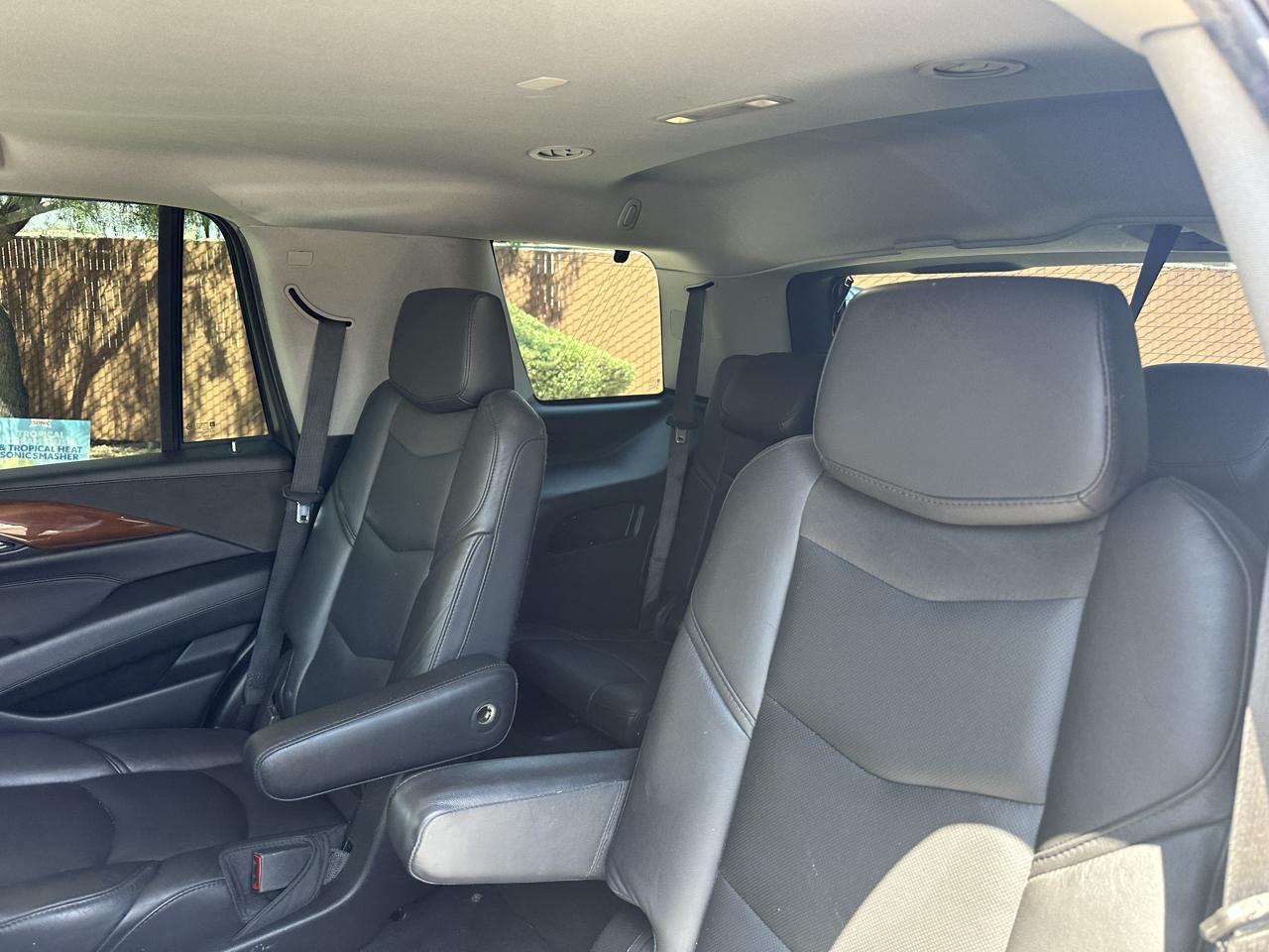 Cadillac Escalade Standard 4WD 2018