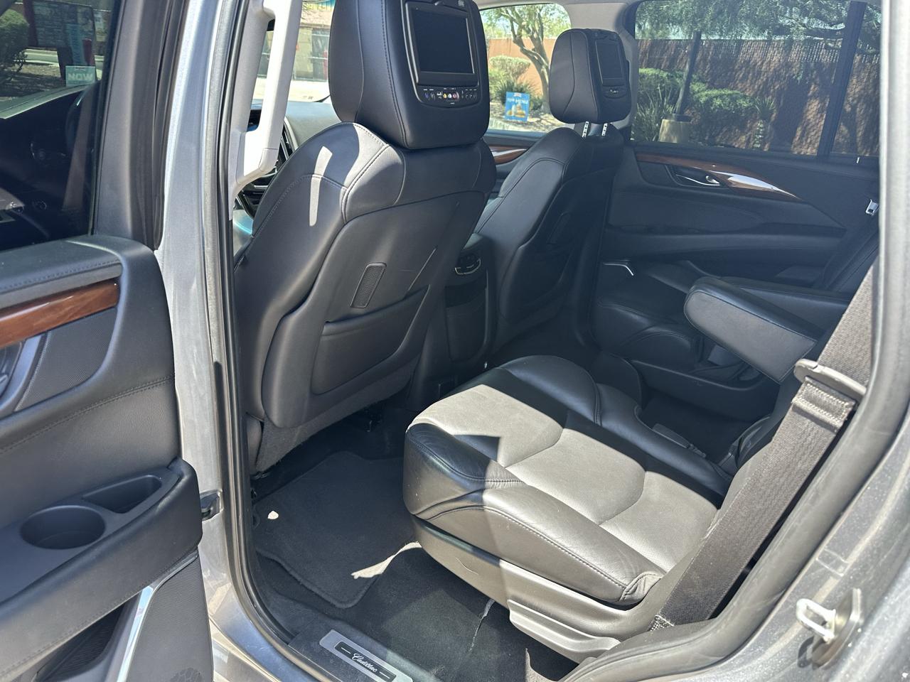Cadillac Escalade Standard 4WD 2018
