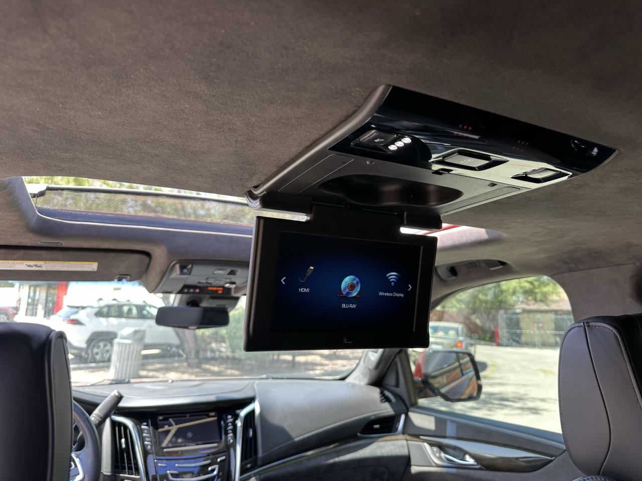 Cadillac Escalade Platinum 4WD 2017