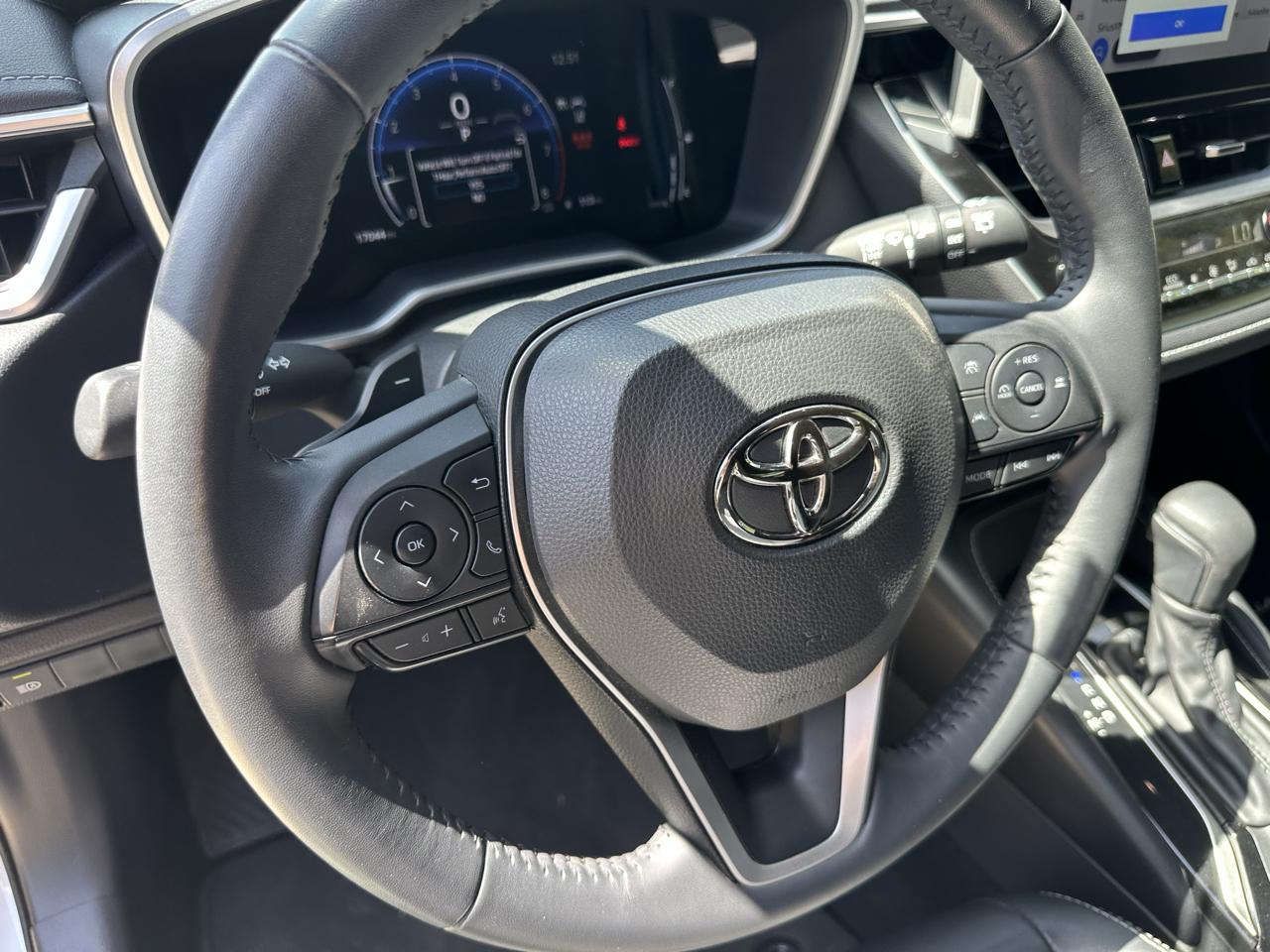 Toyota Corolla XSE Hatchback 2025
