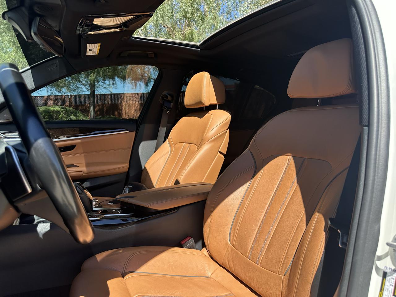 BMW 5-Series 530i 2019