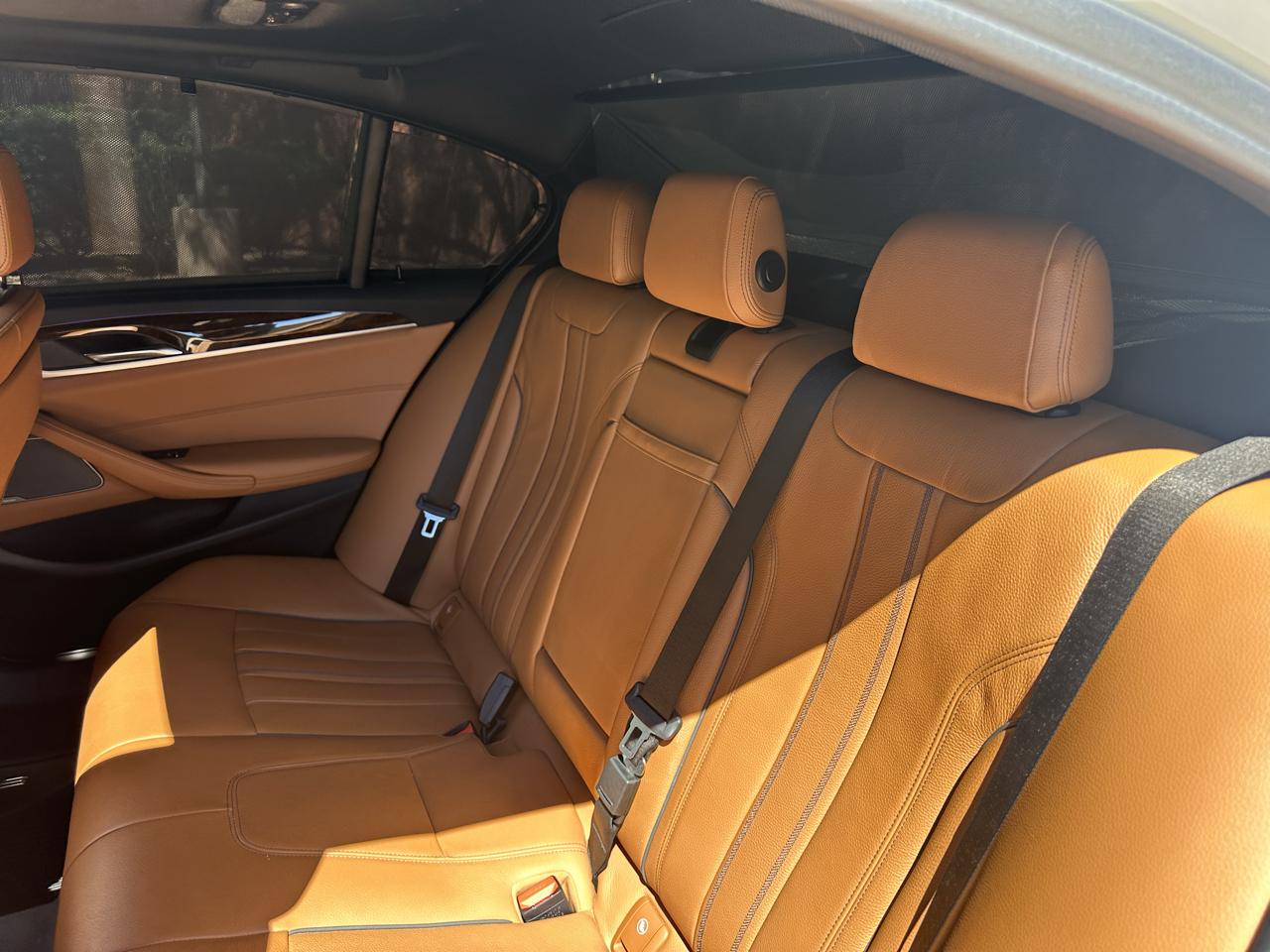 BMW 5-Series 530i 2019