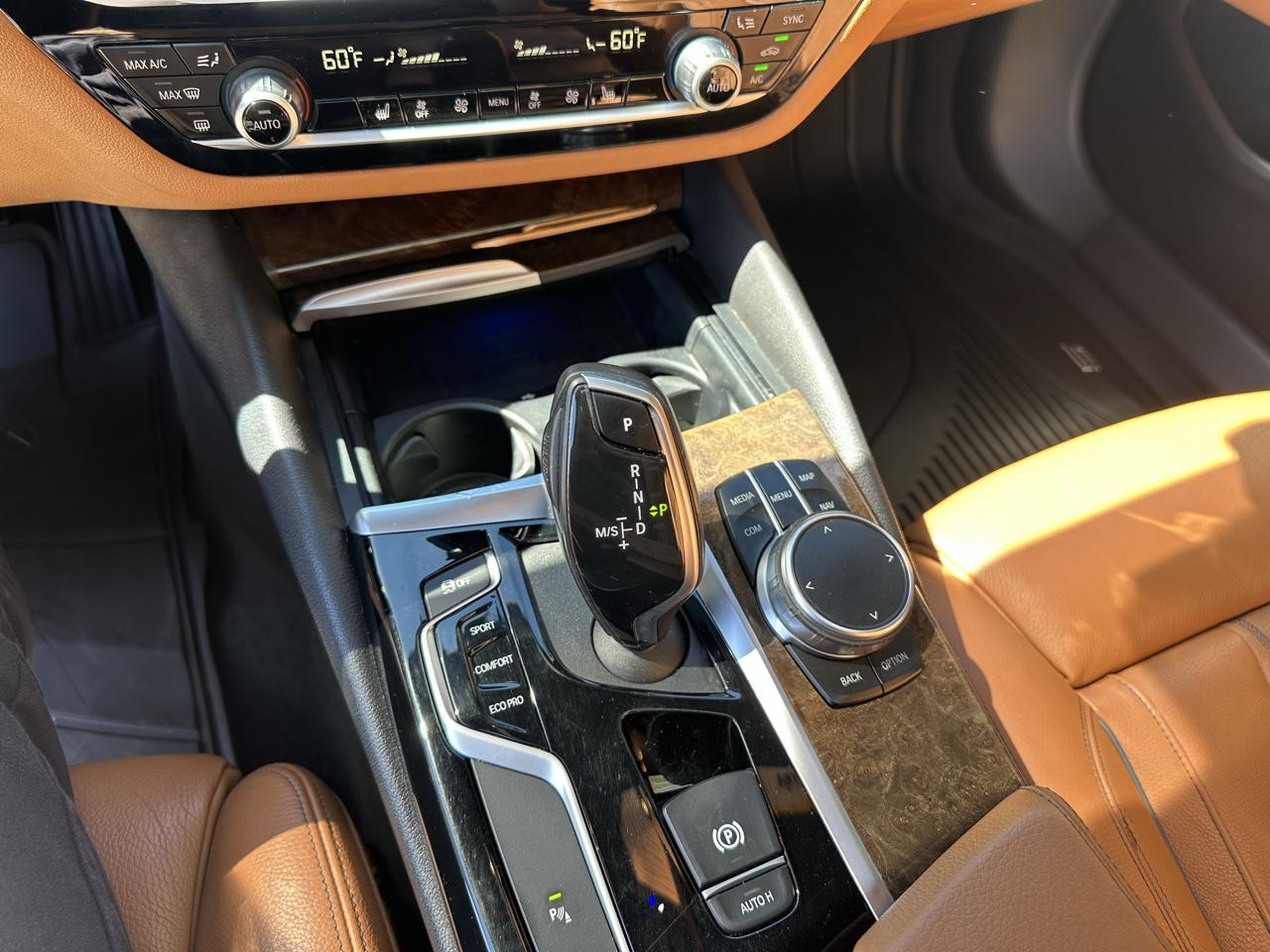 BMW 5-Series 530i 2019