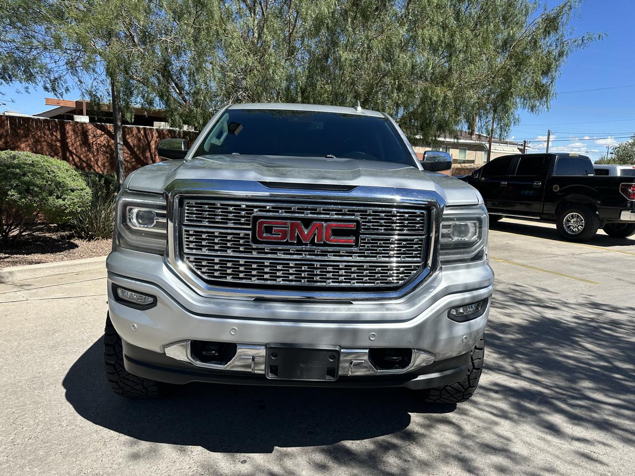 GMC Sierra 1500 Denali Crew Cab Short Box 4WD 2017