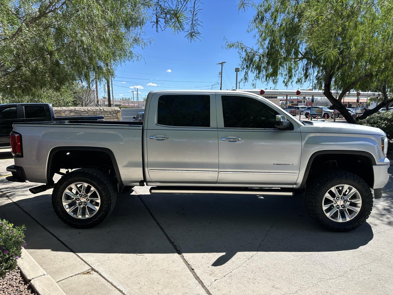 GMC Sierra 1500 Denali Crew Cab Short Box 4WD 2017