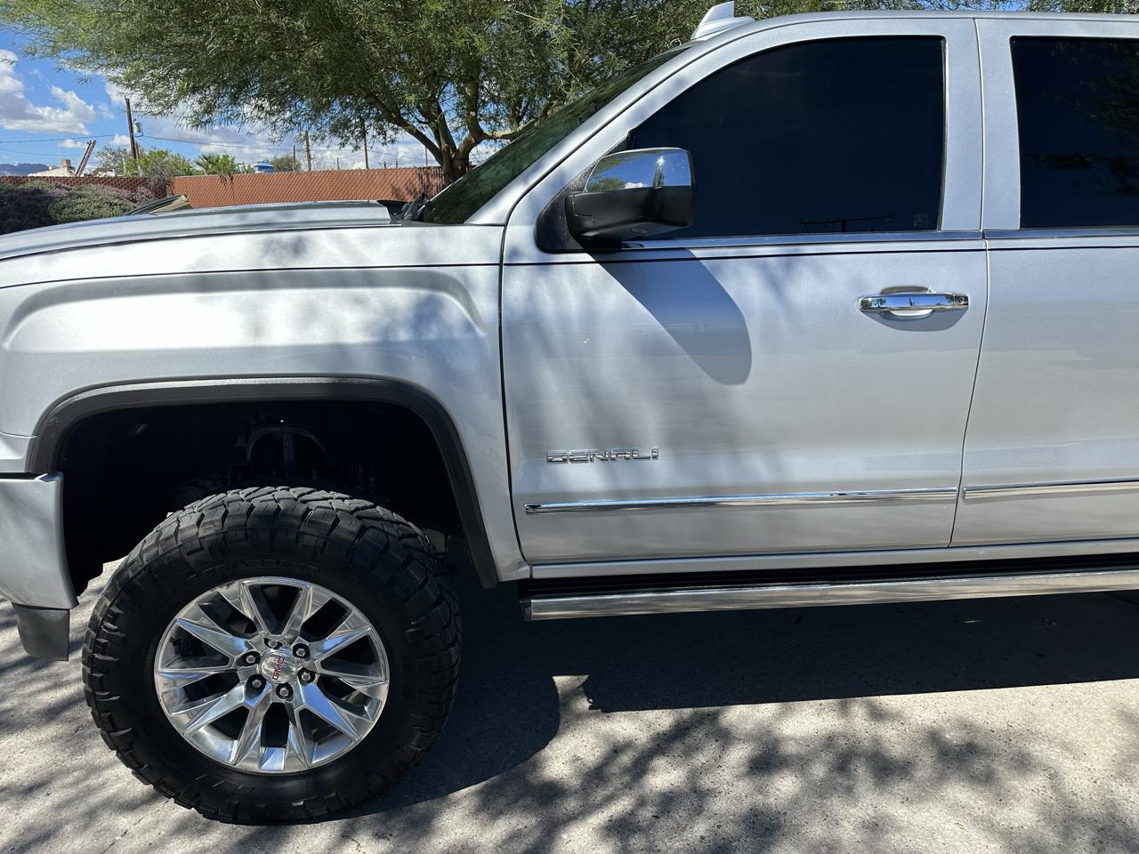 GMC Sierra 1500 Denali Crew Cab Short Box 4WD 2017