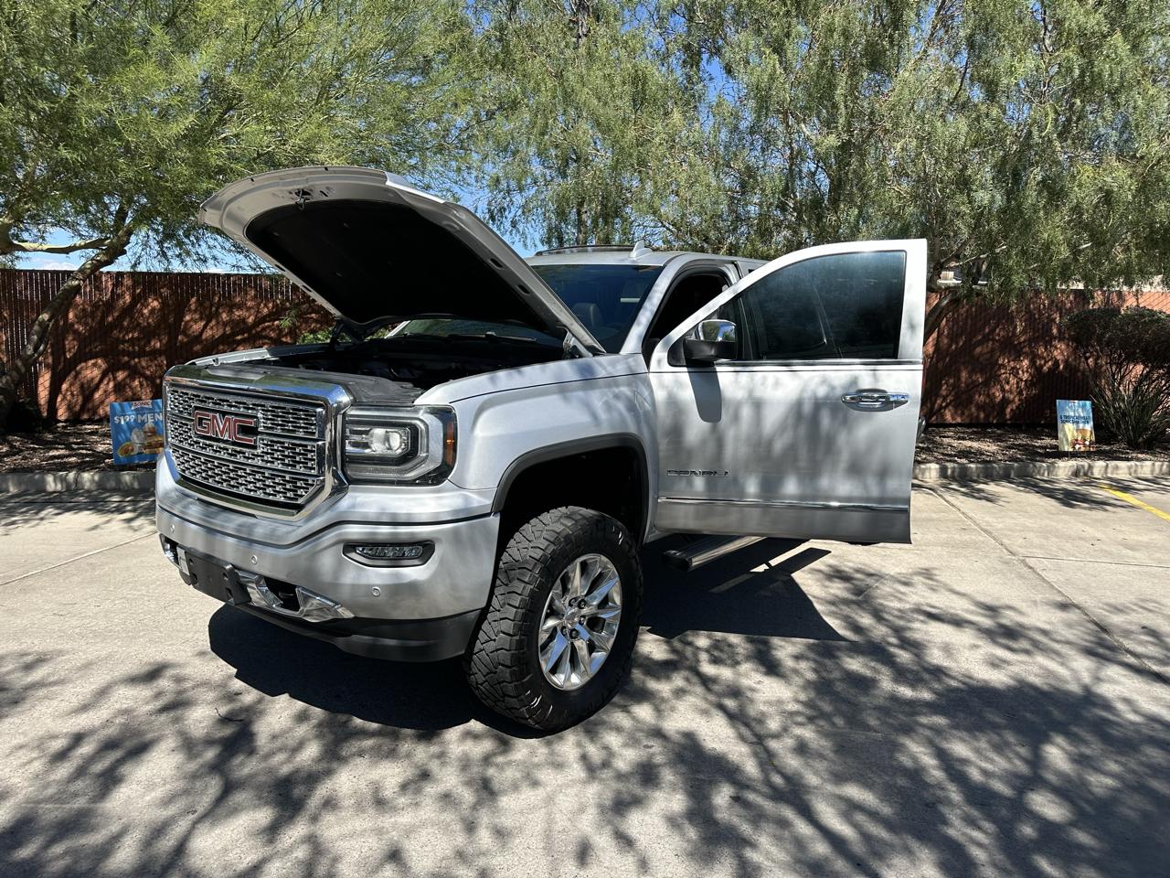 GMC Sierra 1500 Denali Crew Cab Short Box 4WD 2017