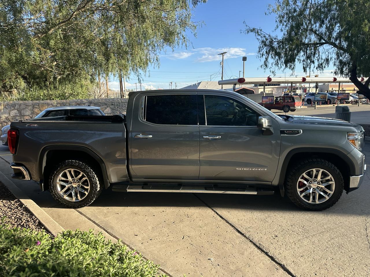 GMC Sierra 1500 4WD Crew Cab 157" SLT 2020