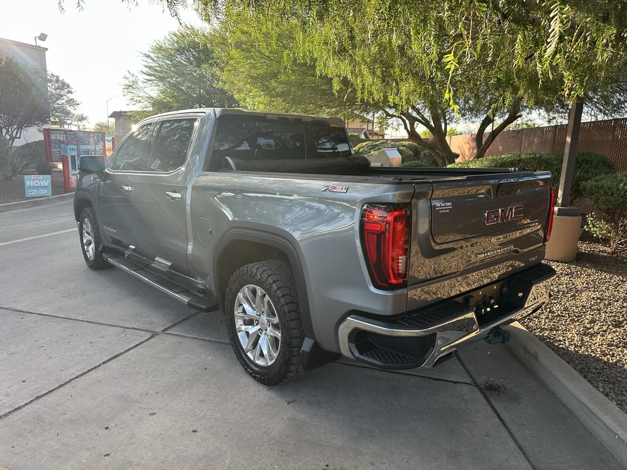 GMC Sierra 1500 4WD Crew Cab 157" SLT 2020
