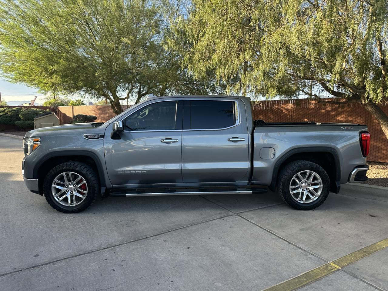 GMC Sierra 1500 4WD Crew Cab 157" SLT 2020
