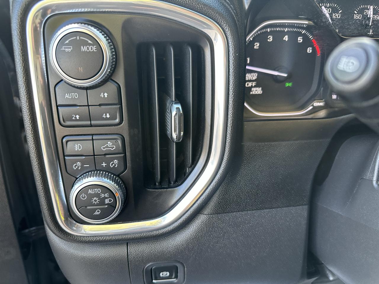 GMC Sierra 1500 4WD Crew Cab 157" SLT 2020