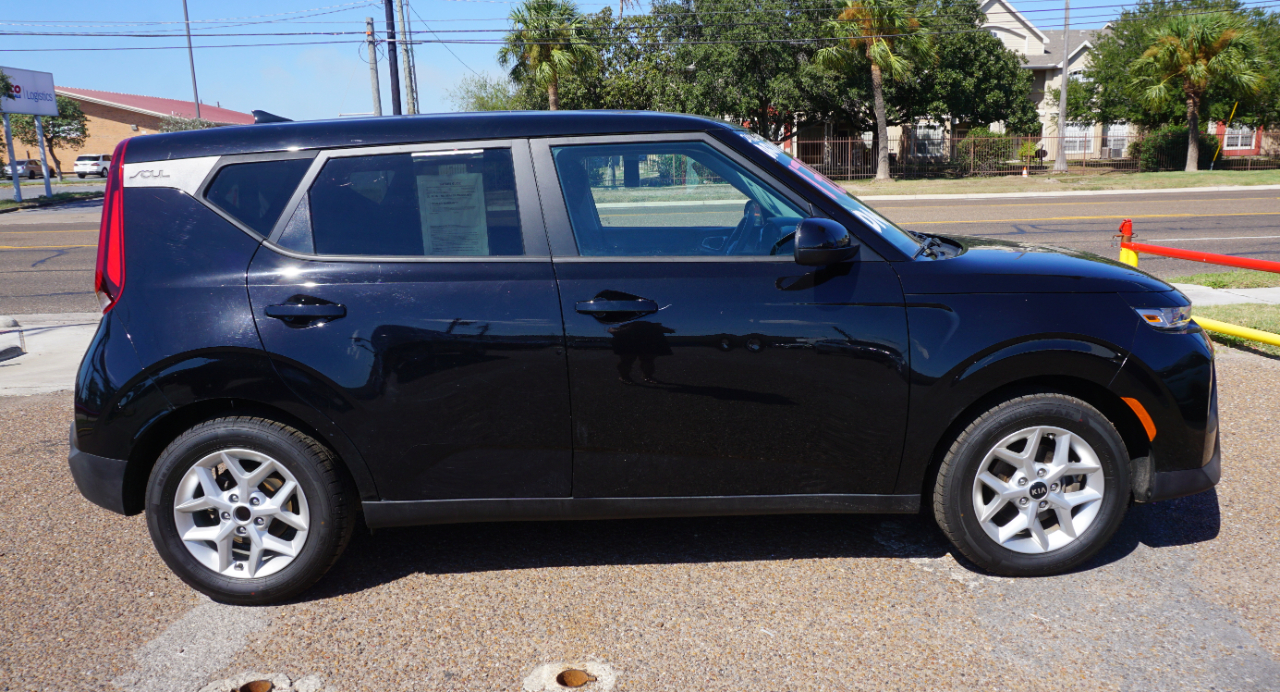 Kia Soul LX CVT 2021 Kia Soul LX CVT 2021