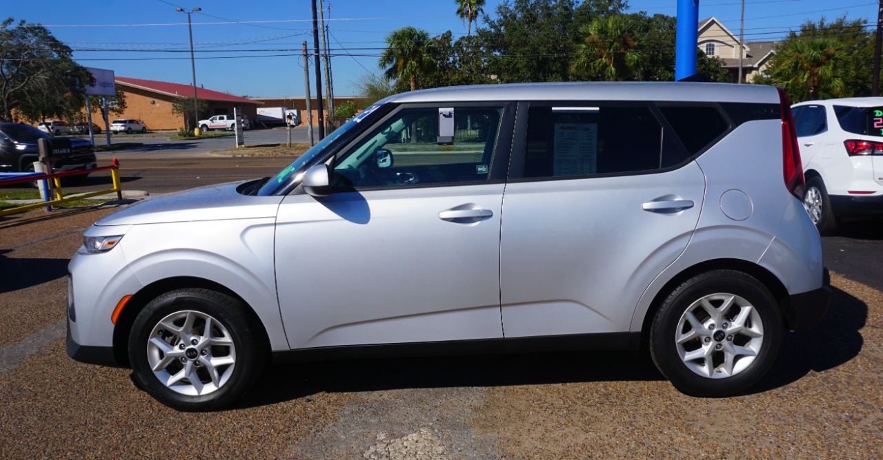 2021 Kia Soul LX S X-Line photo 4