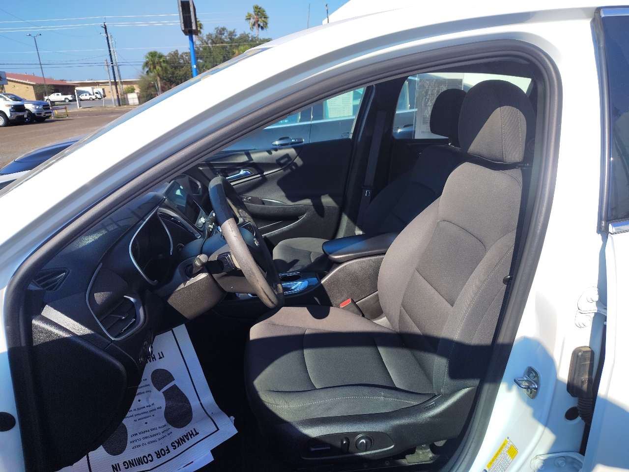 2021 Chevrolet Malibu LS photo 3