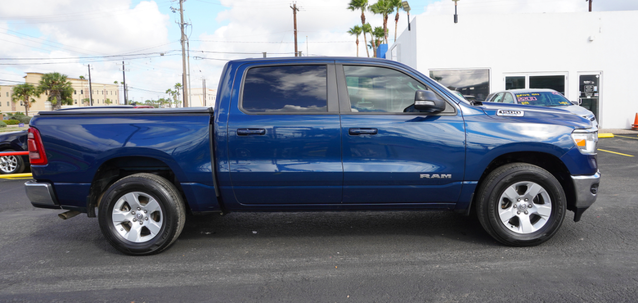 RAM 1500 Big Horn Crew Cab SWB 2WD 2022