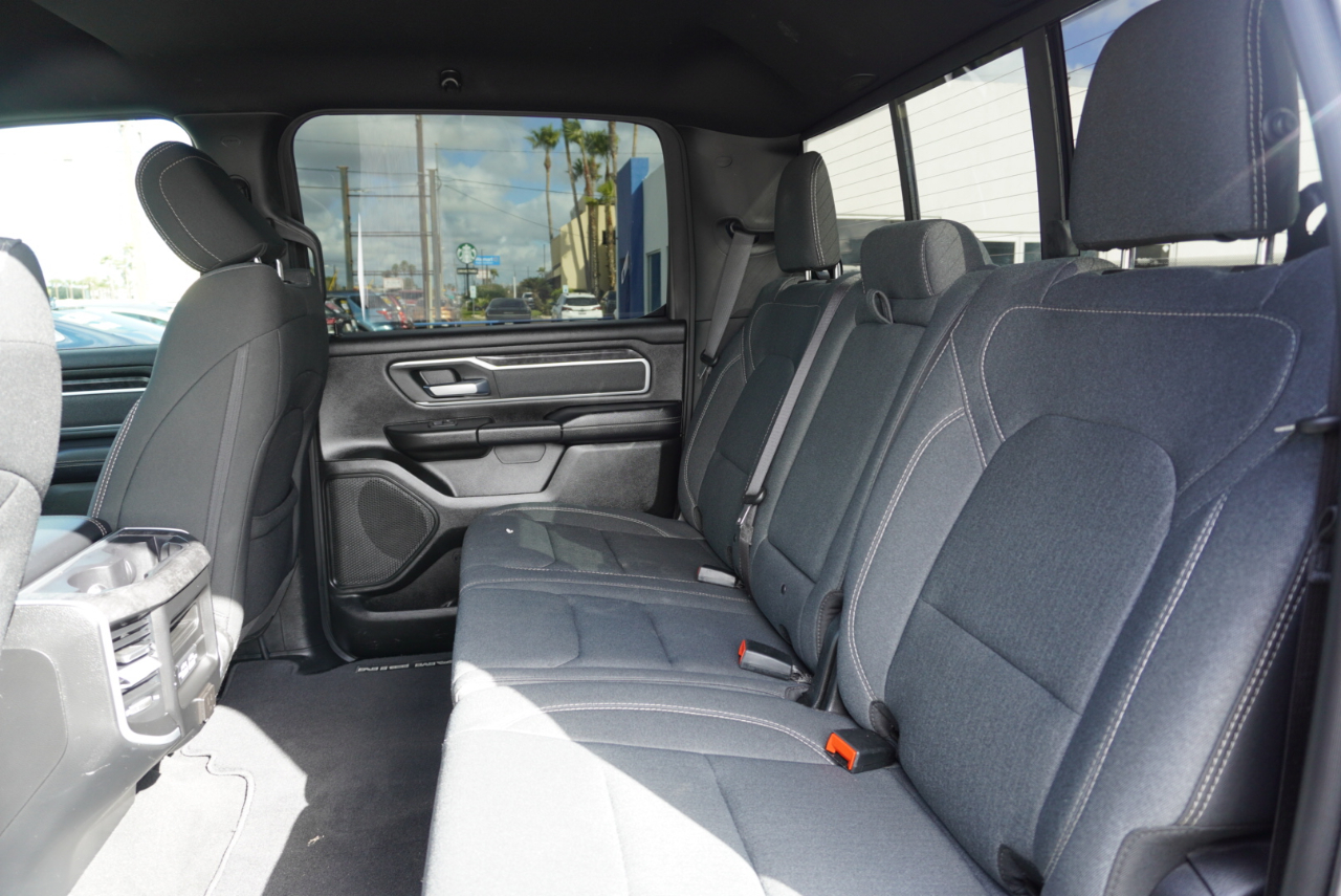 RAM 1500 Big Horn Crew Cab SWB 2WD 2022