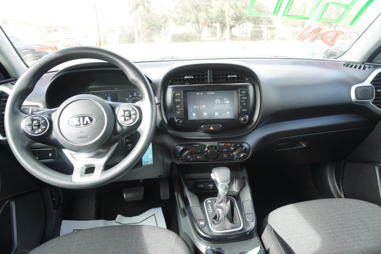 Kia Soul LX CVT 2020