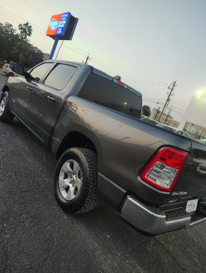 RAM 1500 Big Horn Crew Cab SWB 2WD 2022