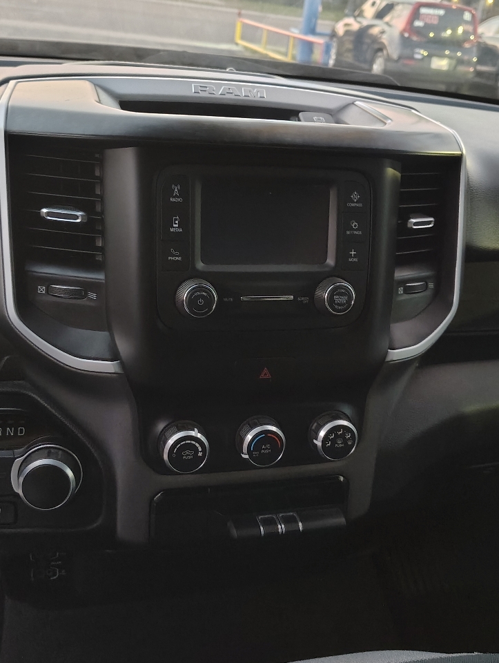 RAM 1500 Big Horn Crew Cab SWB 2WD 2022