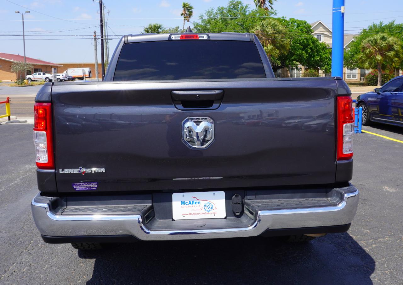 RAM 1500 Big Horn Crew Cab SWB 2WD 2022