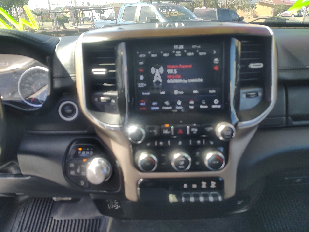 RAM 1500 Laramie Quad Cab 4WD 2021