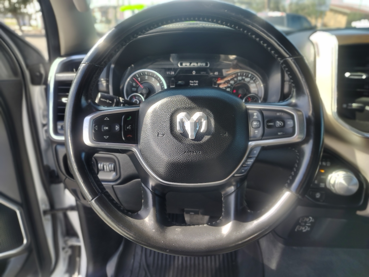 RAM 1500 Laramie Quad Cab 4WD 2021